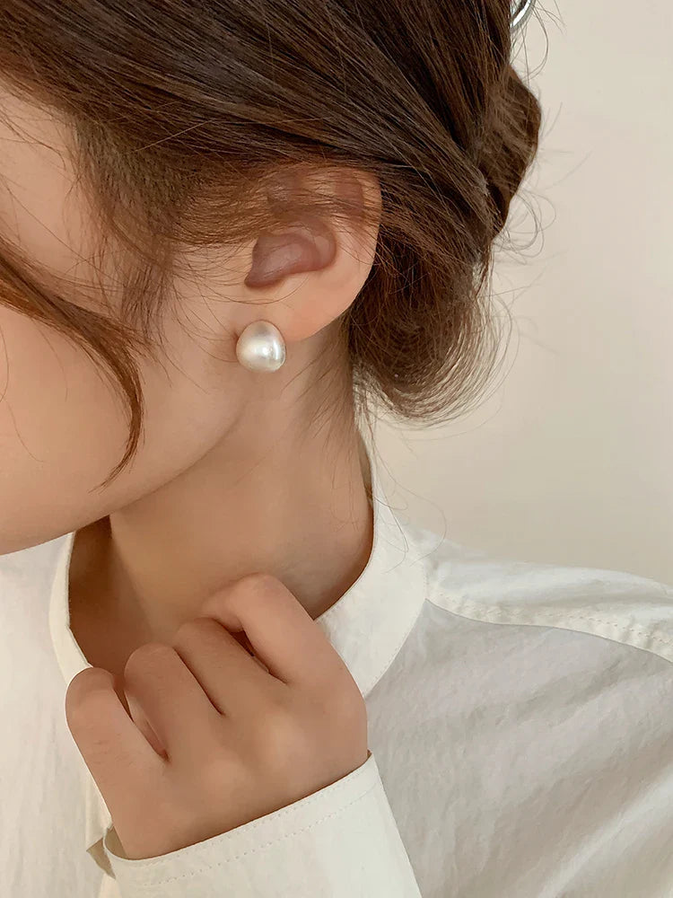 "2025 European & American Minimalist Matte Brushed Metal Drop Earrings"