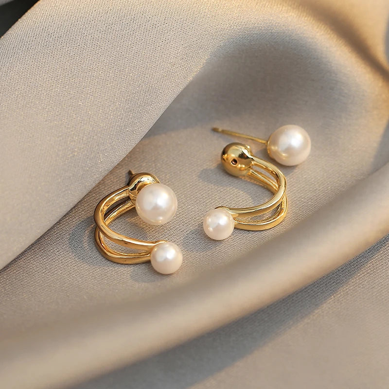 "2025 Retro Luxury Pearl Stud Earrings"