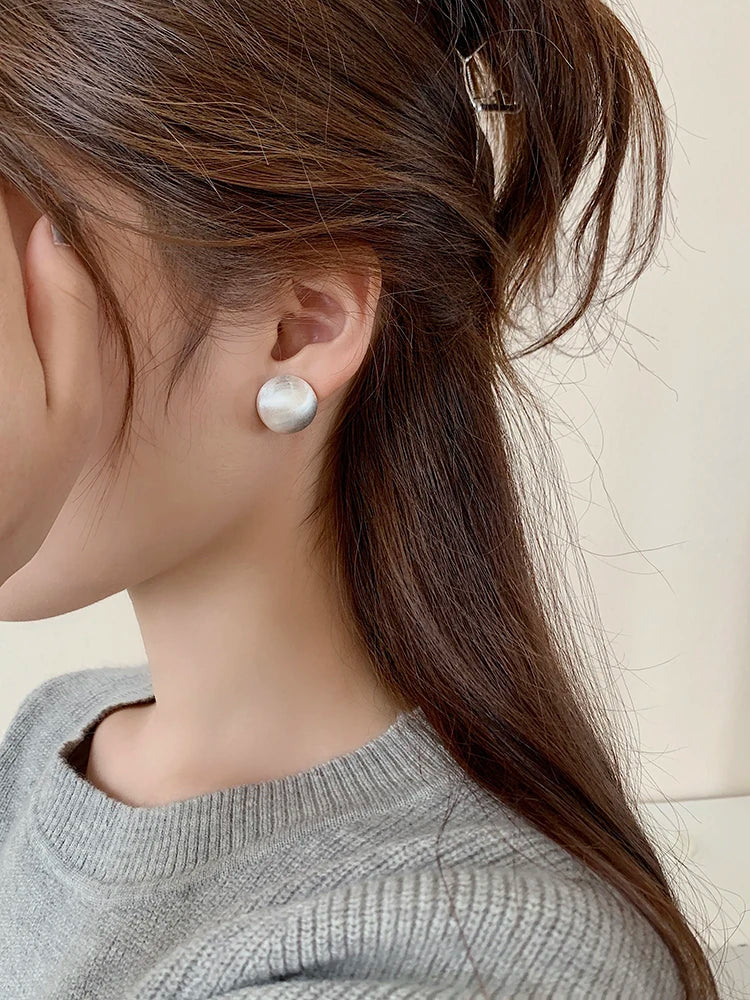 "2025 Luxurious Simple Brushed Frosted Metal Semicircle Earrings"