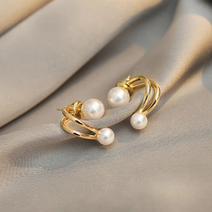 "2025 Retro Luxury Pearl Stud Earrings"