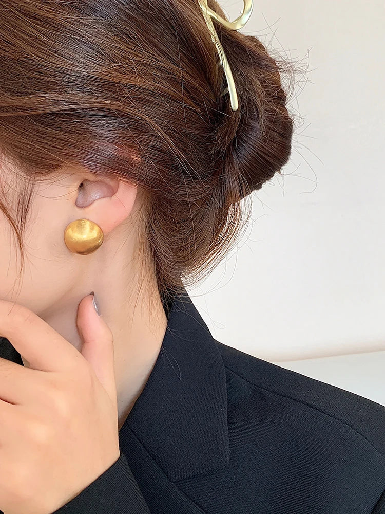 "2025 Luxurious Simple Brushed Frosted Metal Semicircle Earrings"