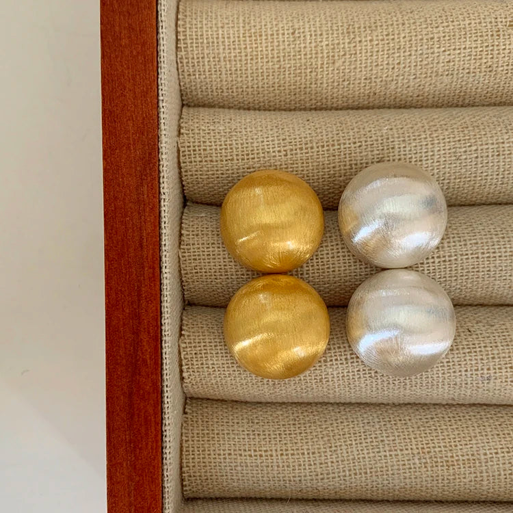 "2025 Luxurious Simple Brushed Frosted Metal Semicircle Earrings"