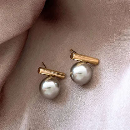 "2025 French Minimalist Grey Imitation Pearl Pendant Earrings"