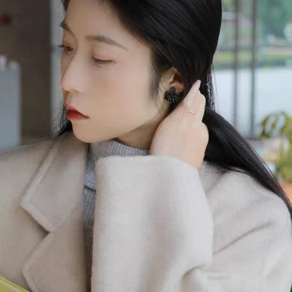 "2024 Classic Design Black Zircon Swan Shaped Earrings"