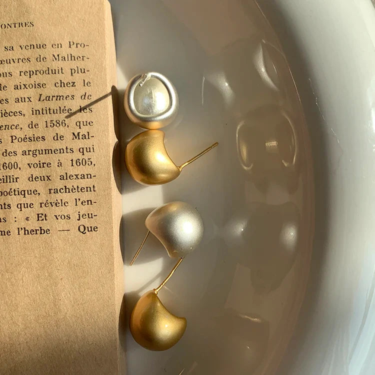 "2025 European & American Minimalist Matte Brushed Metal Drop Earrings"