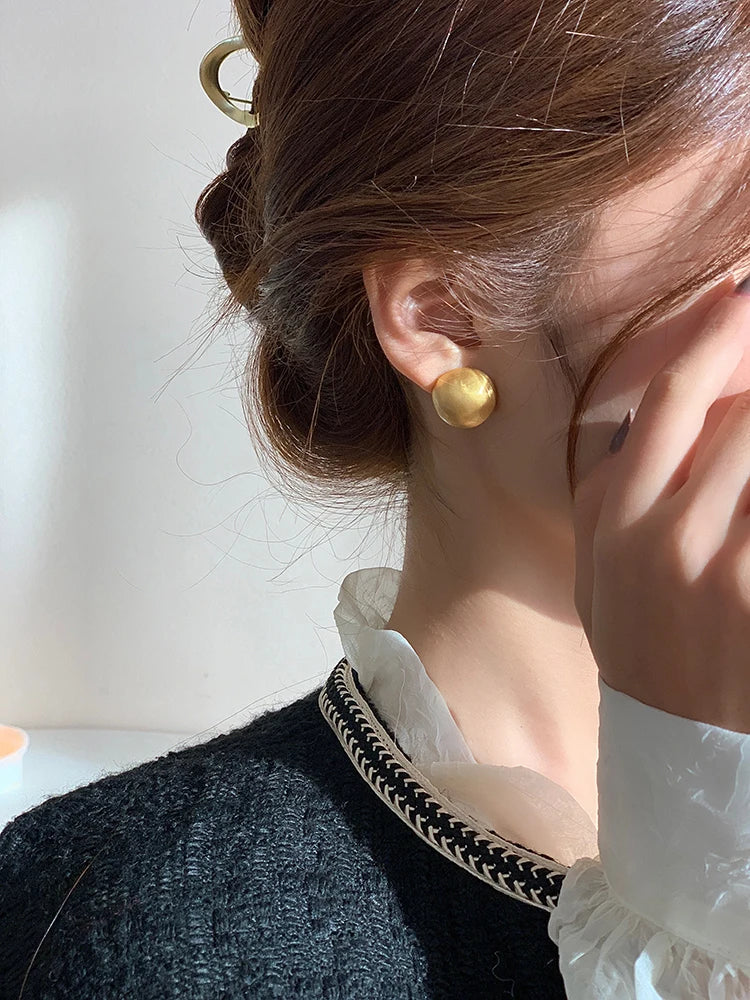 "2025 Luxurious Simple Brushed Frosted Metal Semicircle Earrings"