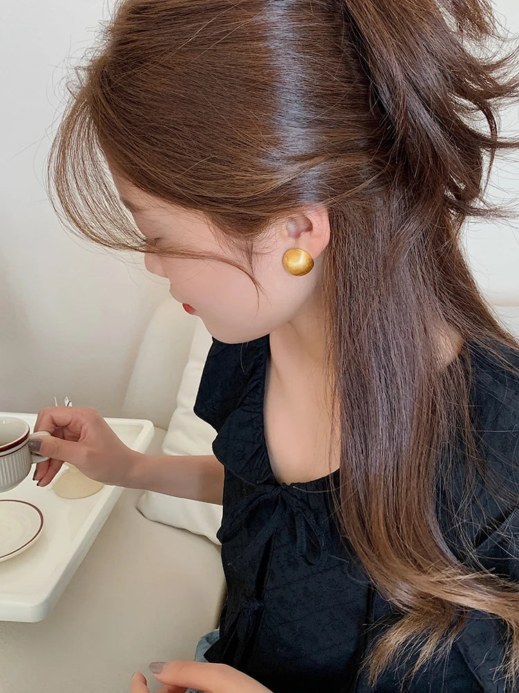 "2025 Luxurious Simple Brushed Frosted Metal Semicircle Earrings"